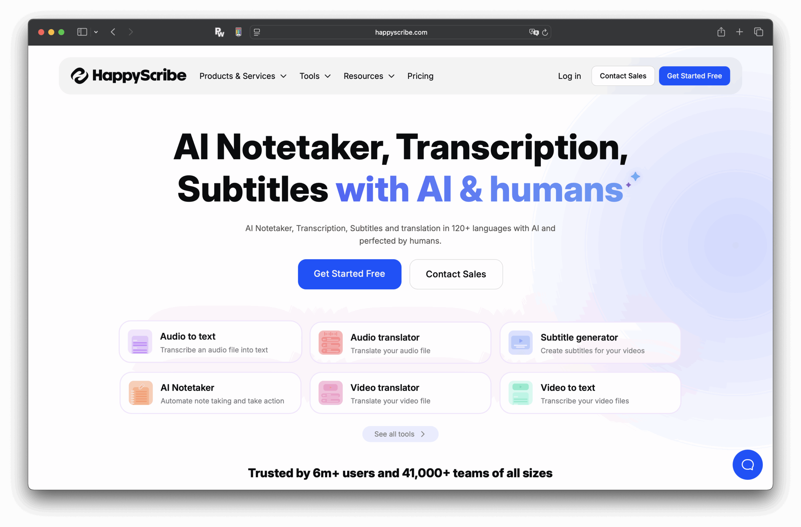 HappyScribe(ハッピースクリブ)のホームページのスクリーンショット。AIを利用したノート作成、テープ起こし、字幕作成のオプションが表示され、開始ボタンや営業への問い合わせボタンがある。ヘッダーはAIと人間のコラボレーションを強調している。.